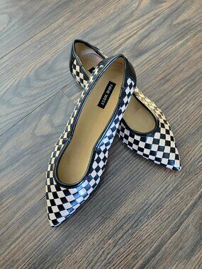 NINE WEST "Largo" Tan and Black Check Pointed Toe Flats NWOT/SIZE 6M